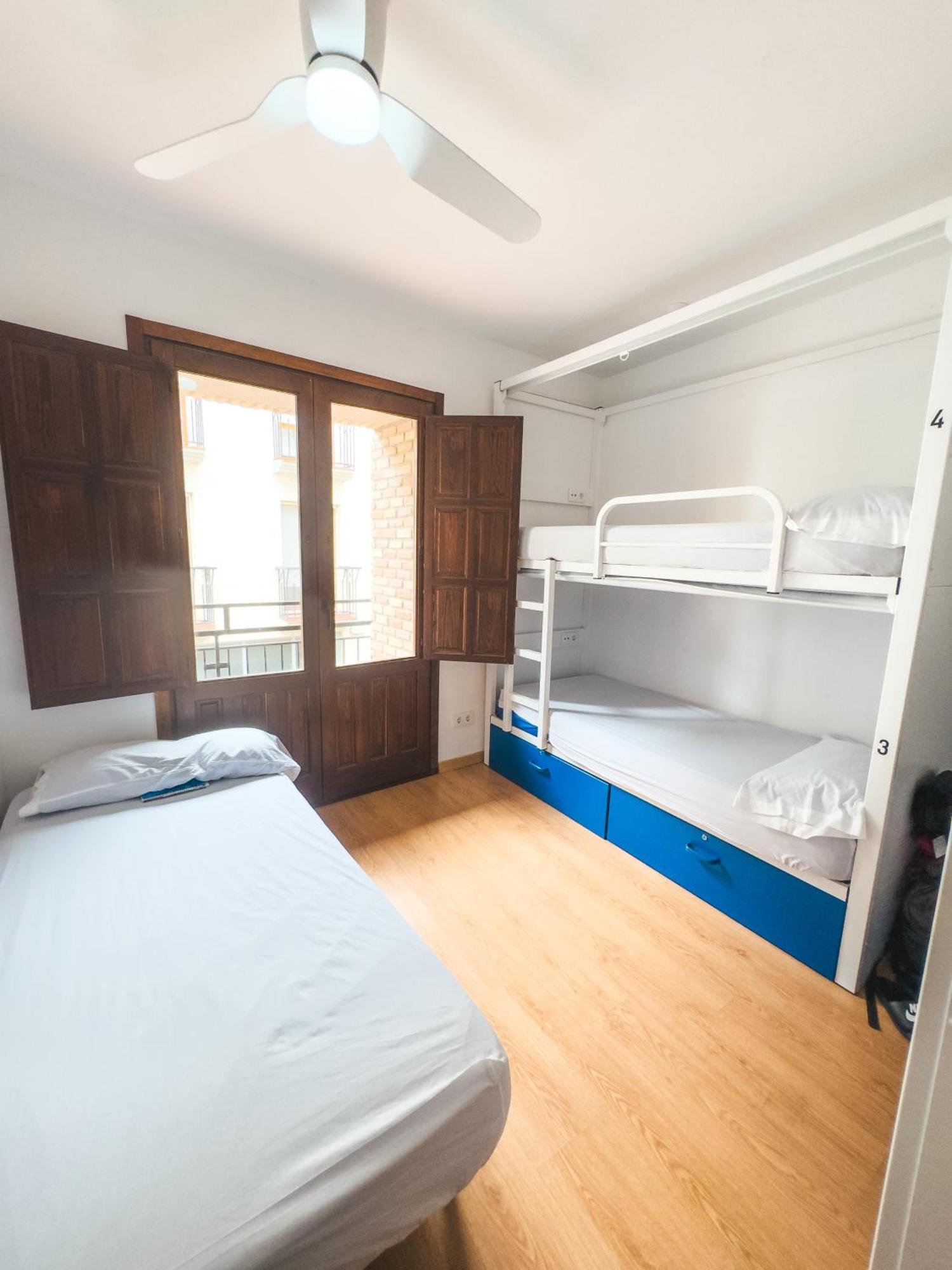 Albergue Estrella Guia Puente La Reina Ngoại thất bức ảnh