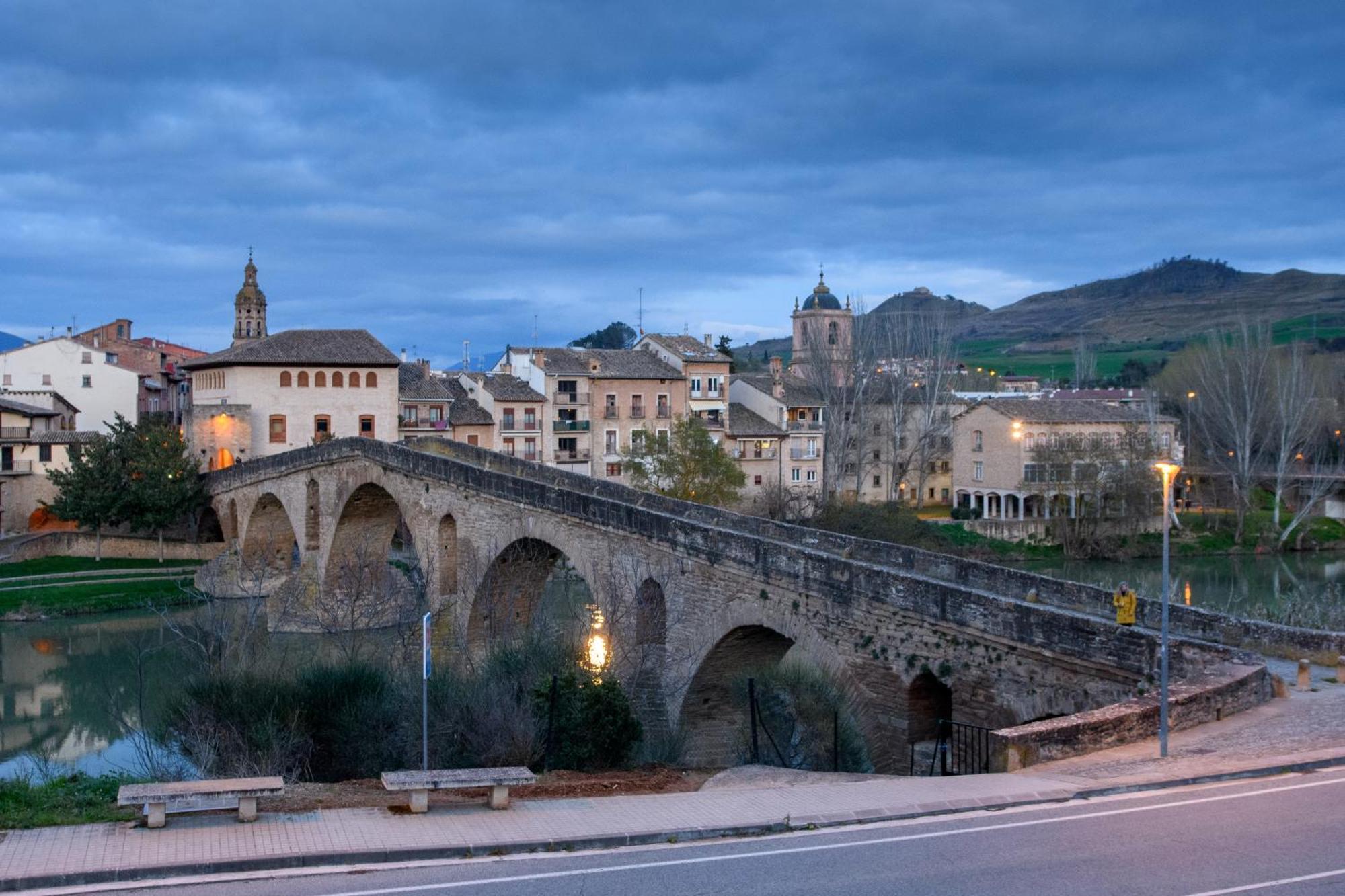 Albergue Estrella Guia Puente La Reina Ngoại thất bức ảnh